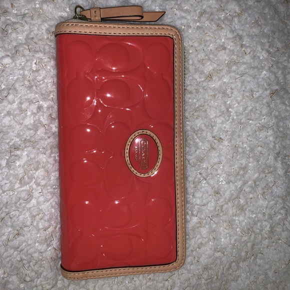 Coach Wallet NEW!!!! - Picture 3 of 6